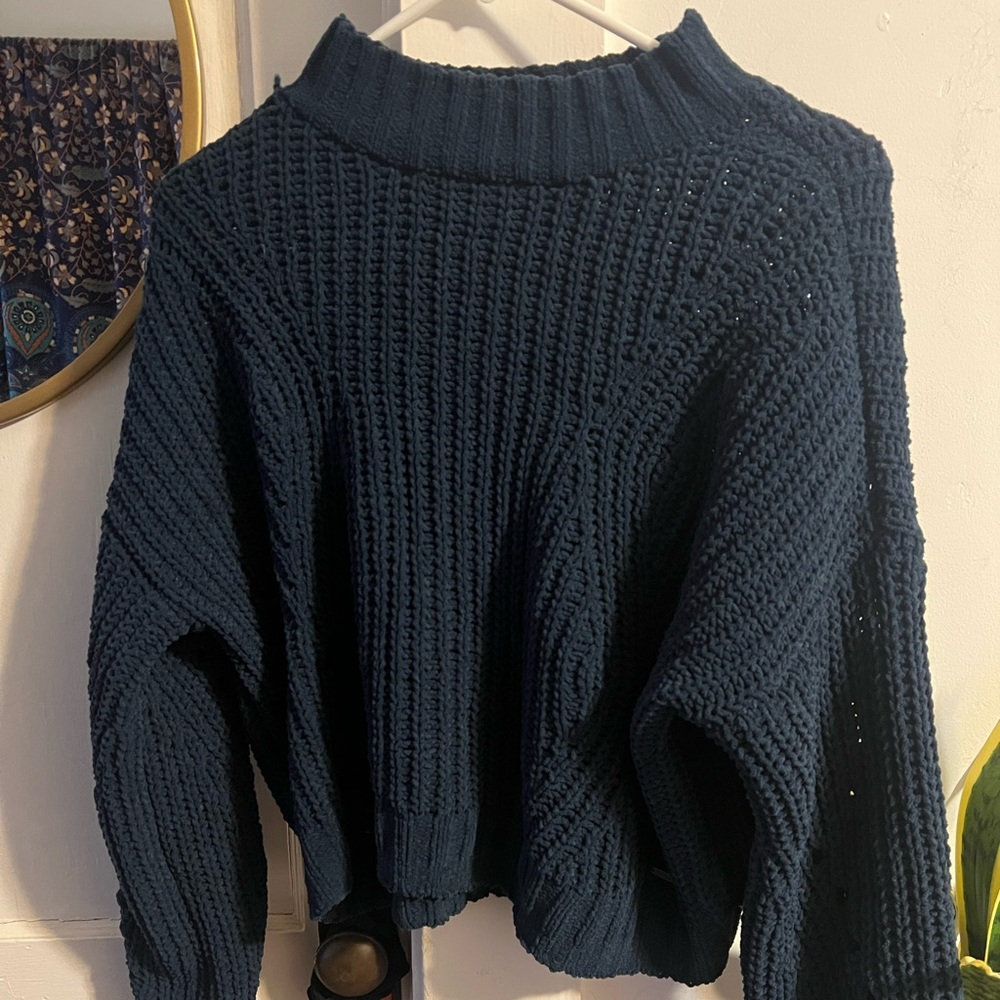 Cropped sweater